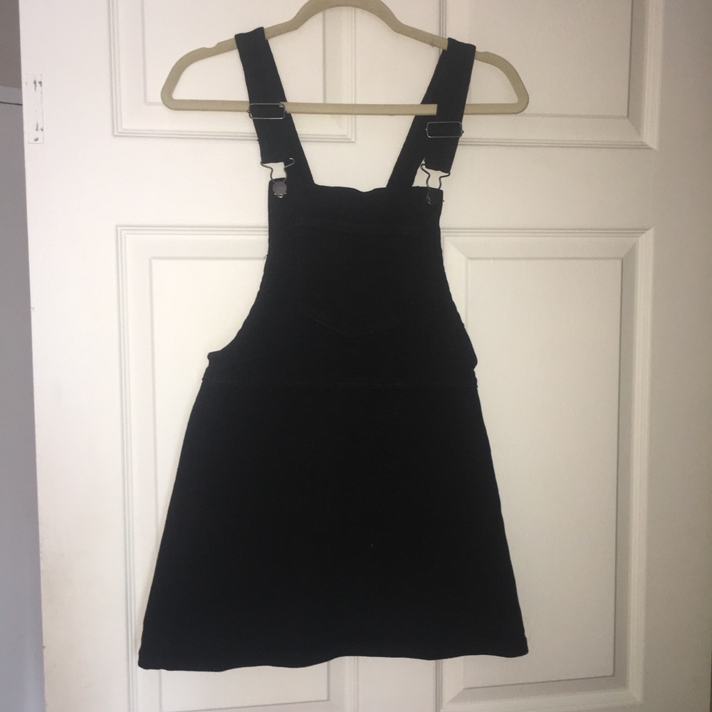 Black Forever 21 Pinifor Overall Dress